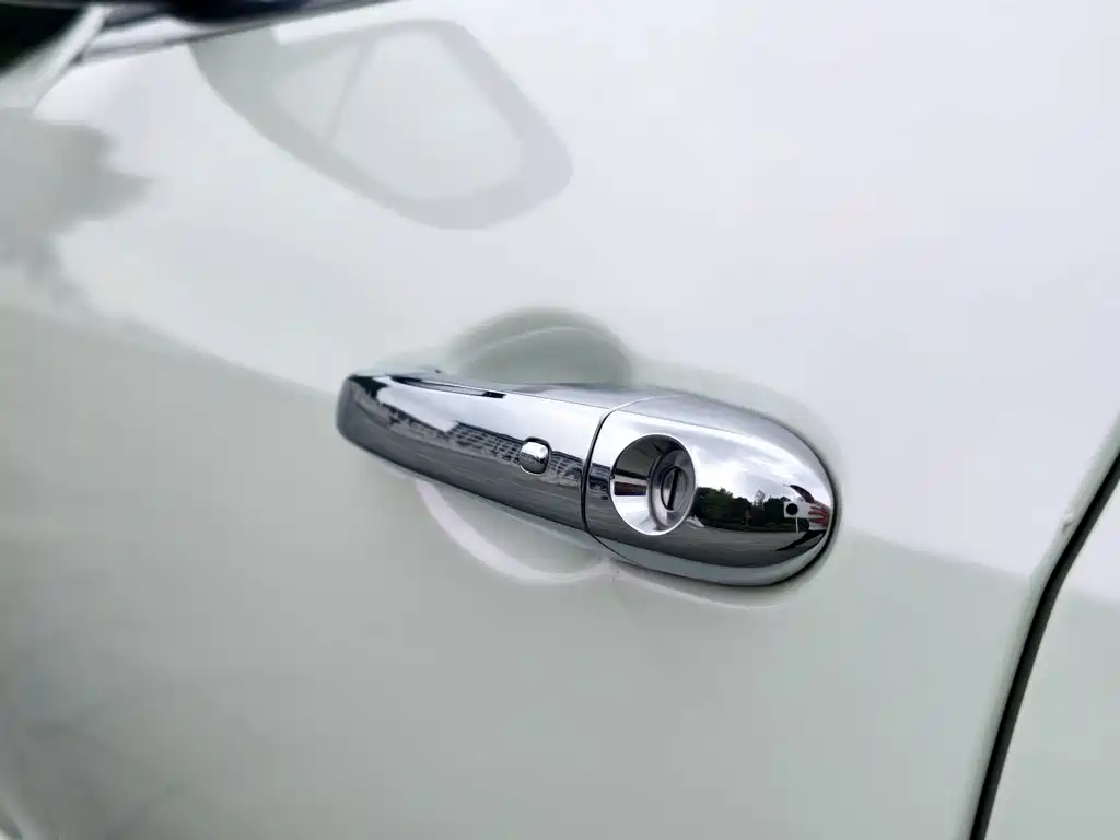 Maserati Ghibli 2017 — фото 26