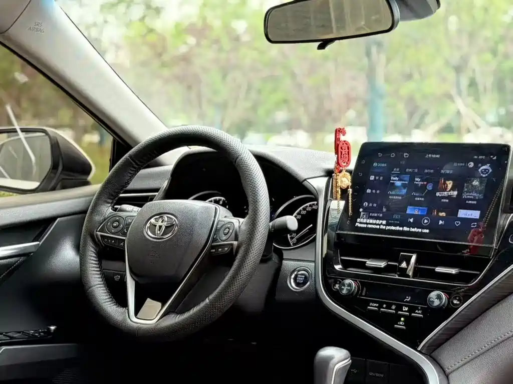 Toyota Camry 2024 — фото 10