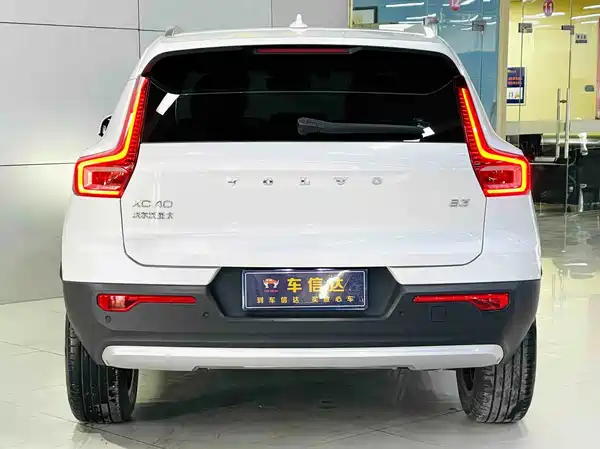 Volvo XC40 2023