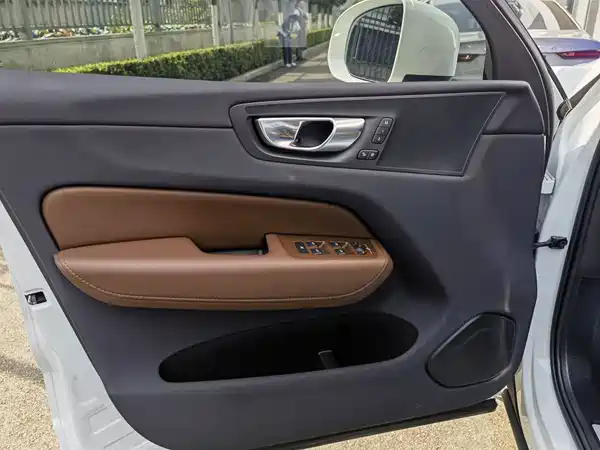 Volvo XC60 2024