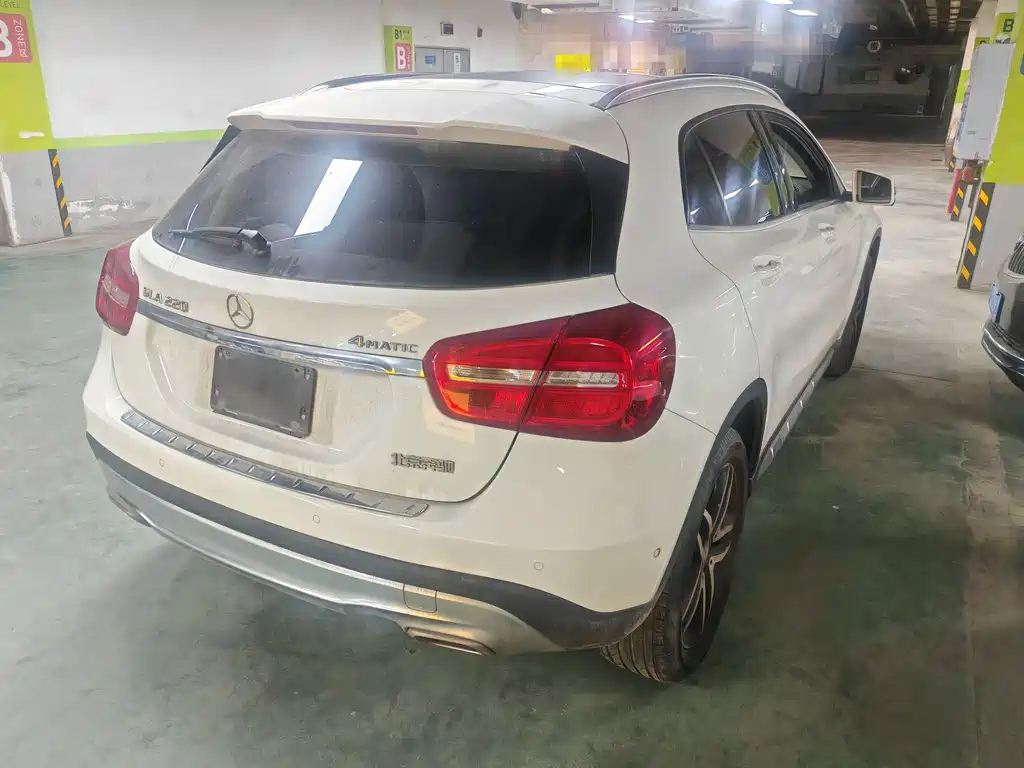 Mercedes-Benz GLA 2015 — фото 9