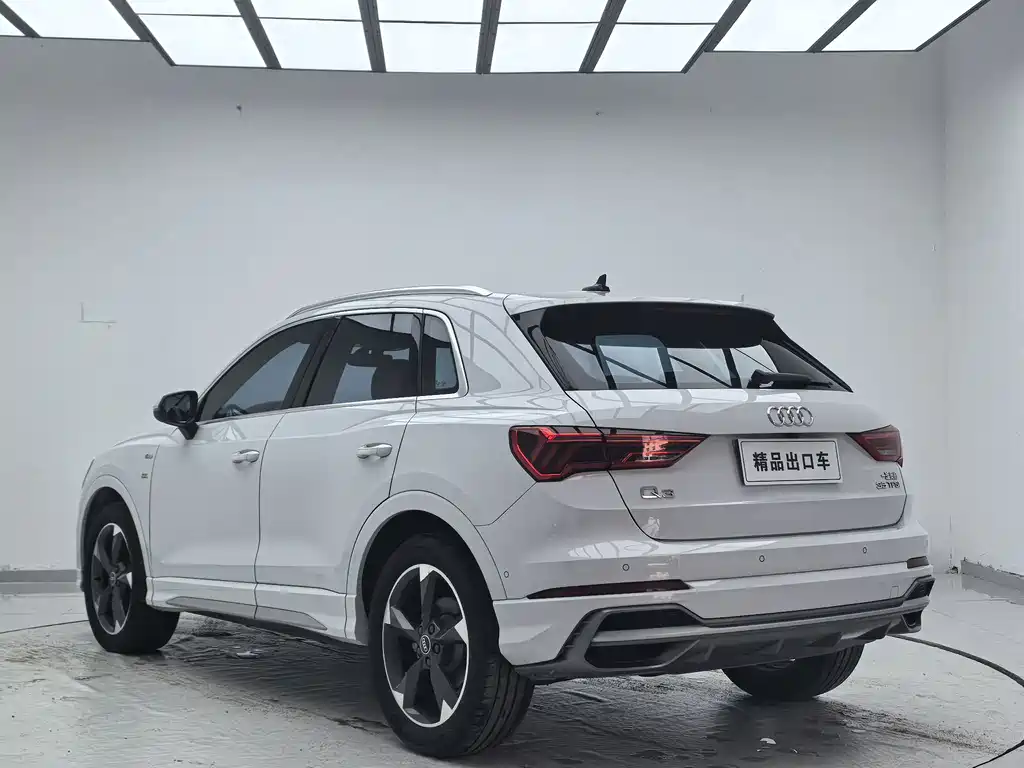 Audi Q3 2023 — фото 6