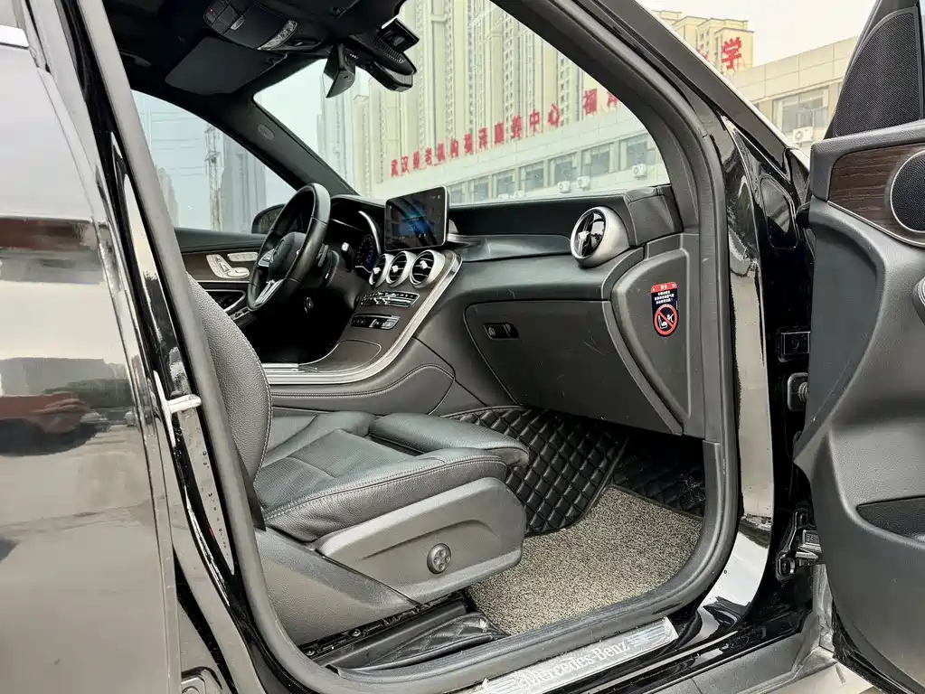 Mercedes-Benz GLC 2020 — фото 16