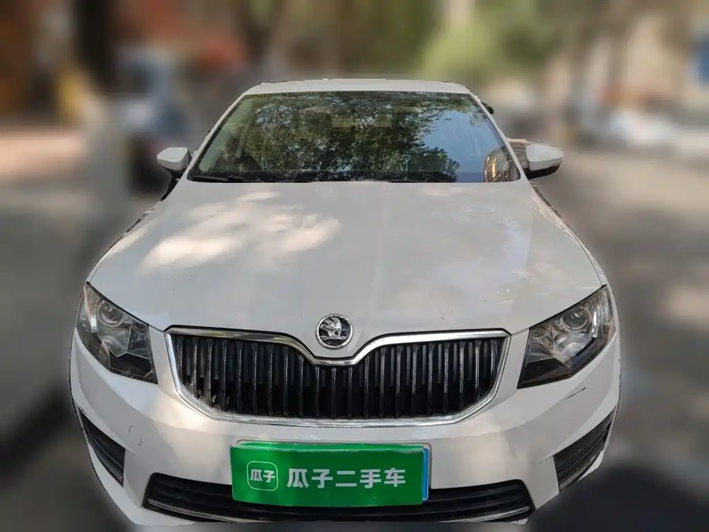 Skoda Octavia 2016 — фото 10
