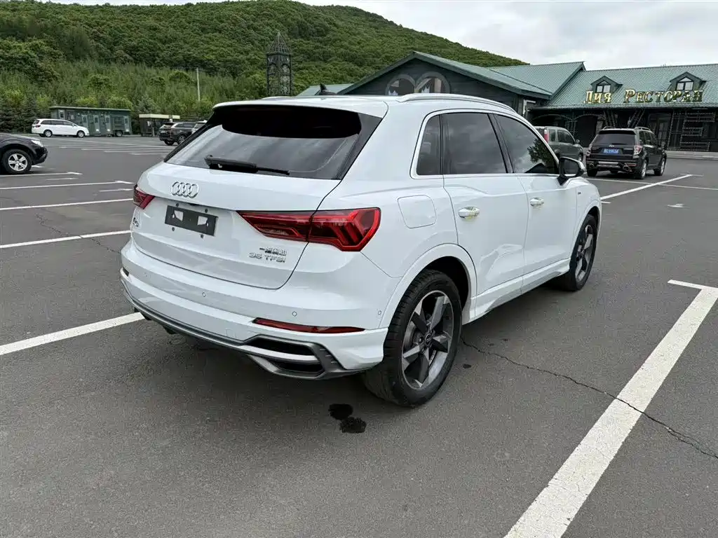 Audi Q3 2023 — фото 4