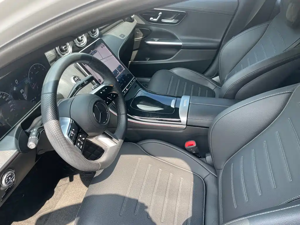 Mercedes-Benz C-Class 2023 — фото 8