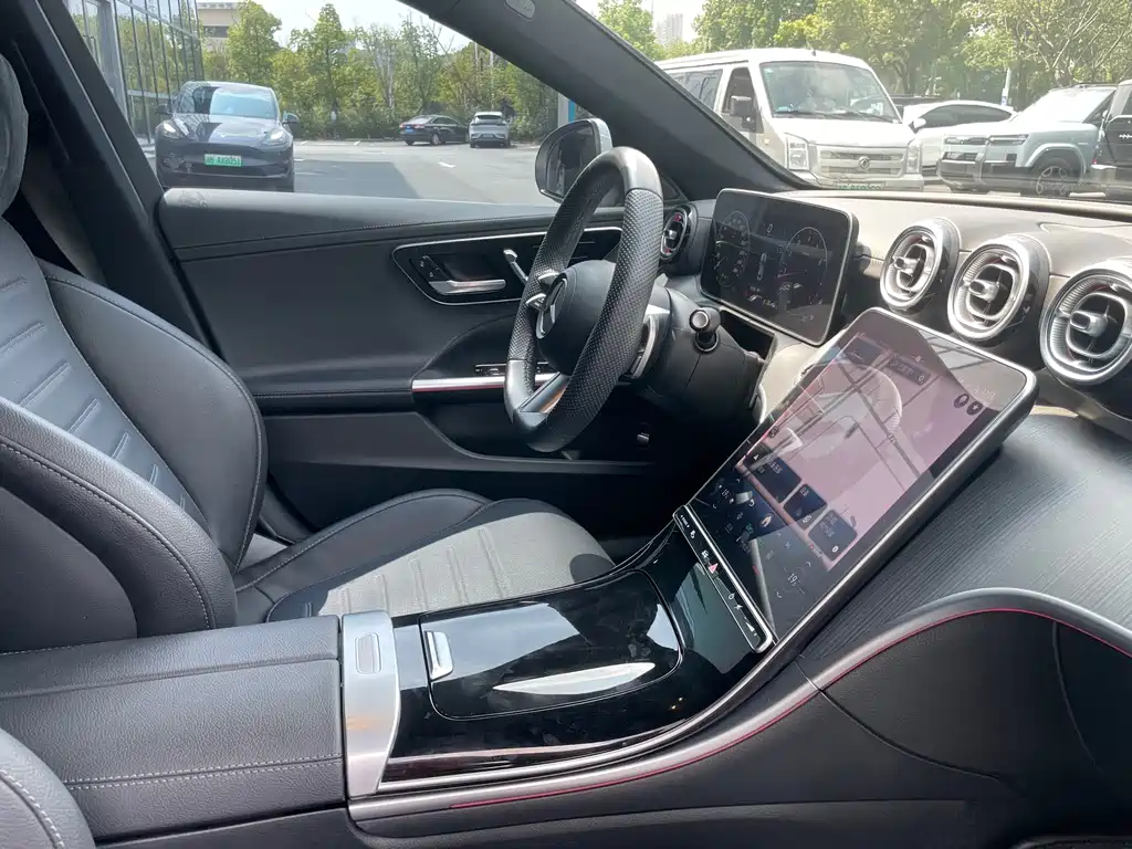 Mercedes-Benz C-Class 2023 — фото 16
