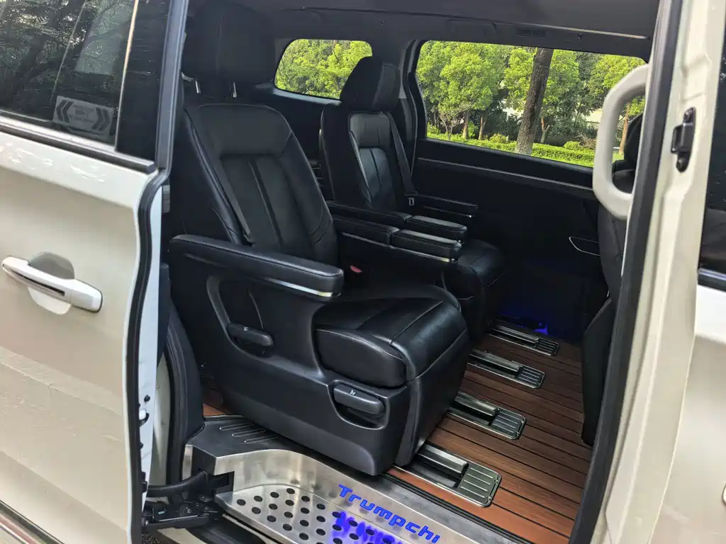 GAC Trumpchi M8 2021 — фото 16