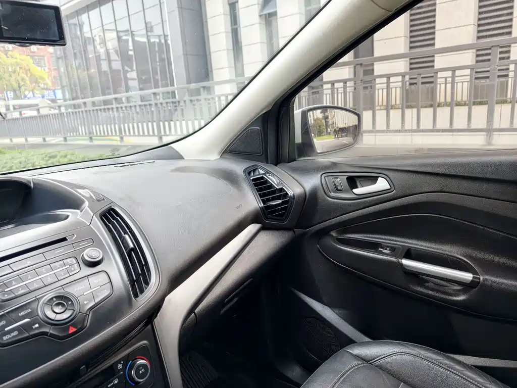 Ford Kuga 2016 — фото 18