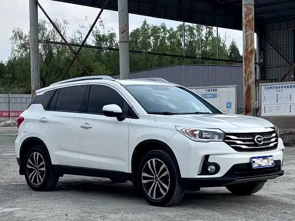 GAC Trumpchi GS4 2015
