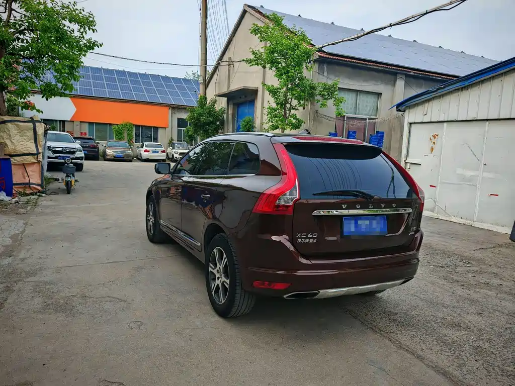 Volvo XC60 2015 — фото 23
