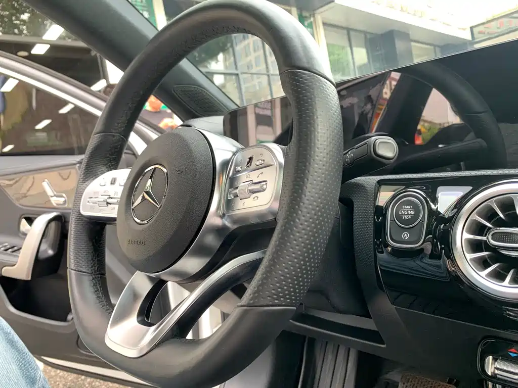 Mercedes-Benz A-Class 2023 — фото 16