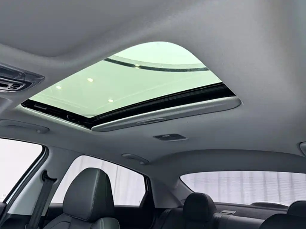 Hyundai Elantra 2025 — фото 10