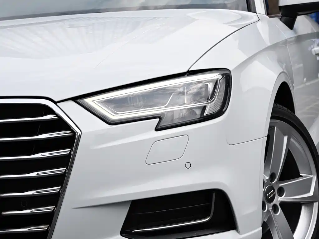 Audi A3 2019 — фото 9