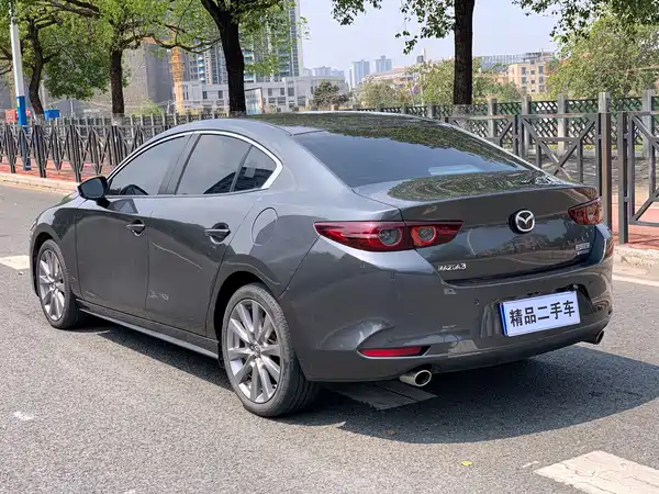 Mazda 3 Axela 2021