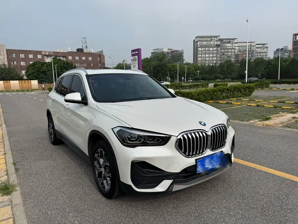BMW X1 2021 — фото 3