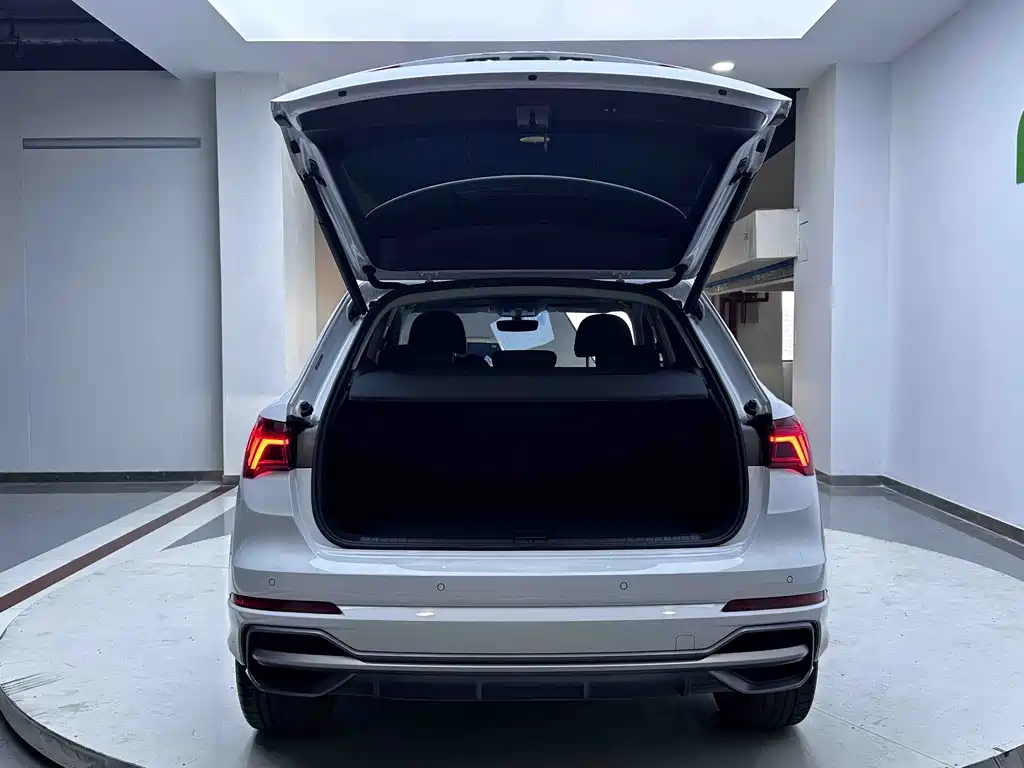 Audi Q3 2023 — фото 21