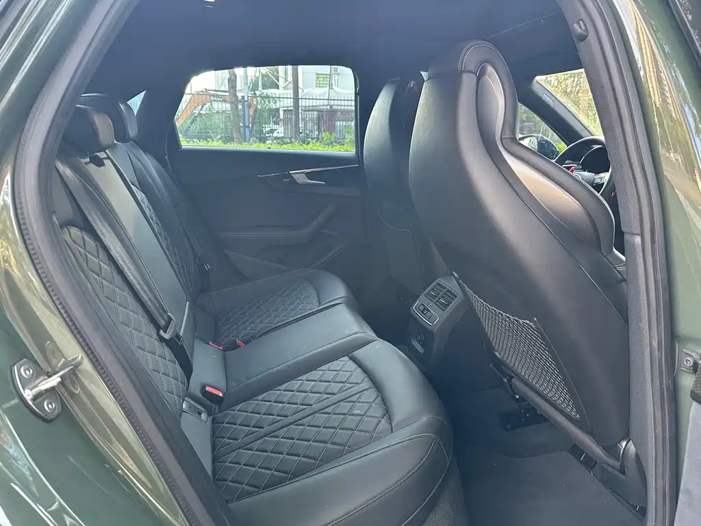 Audi S4 2025