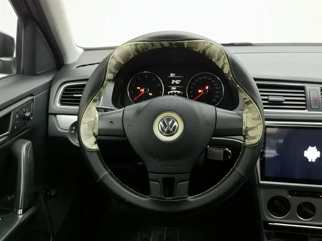 Volkswagen Lavida 2016 — фото 11