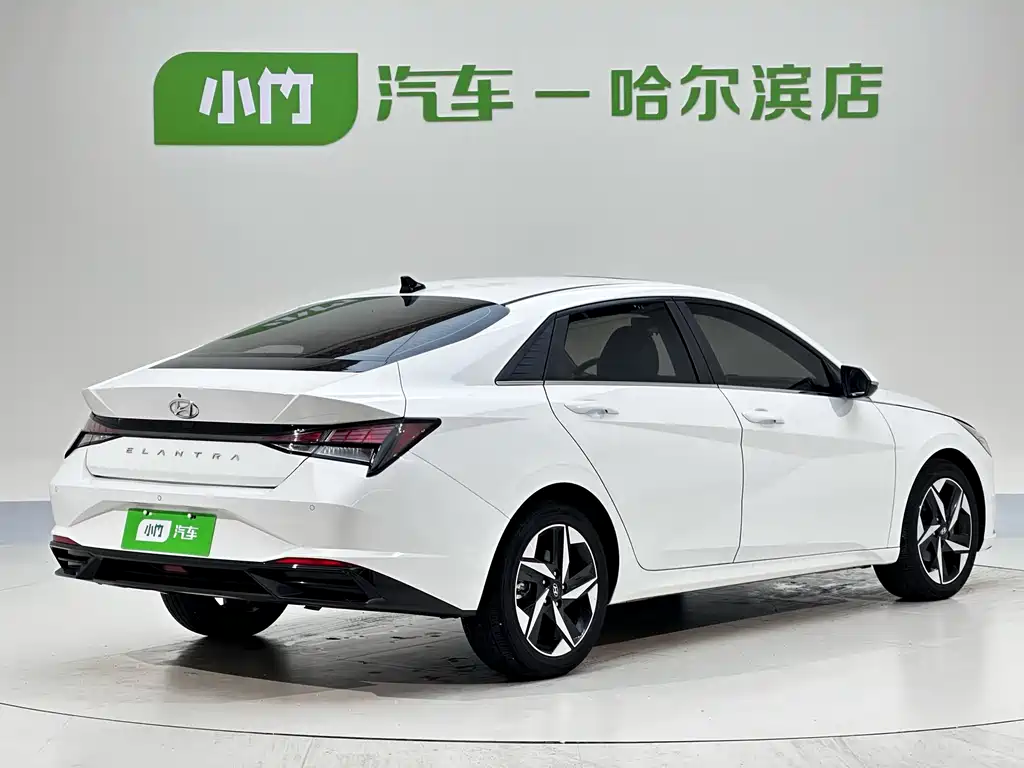 Hyundai Elantra 2023
