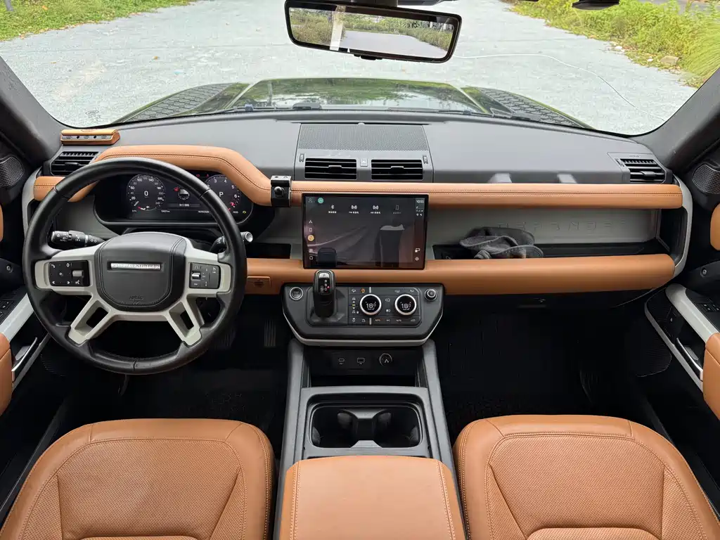 Land Rover Defender 2022 — фото 9