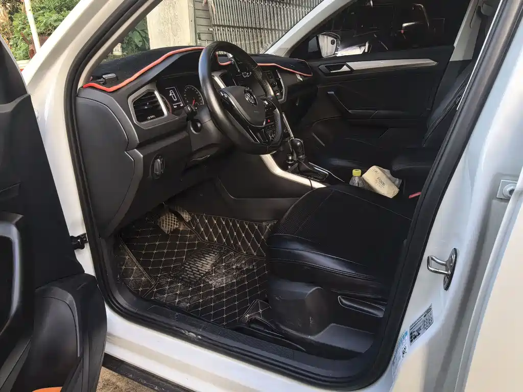 Volkswagen T-Roc 2020