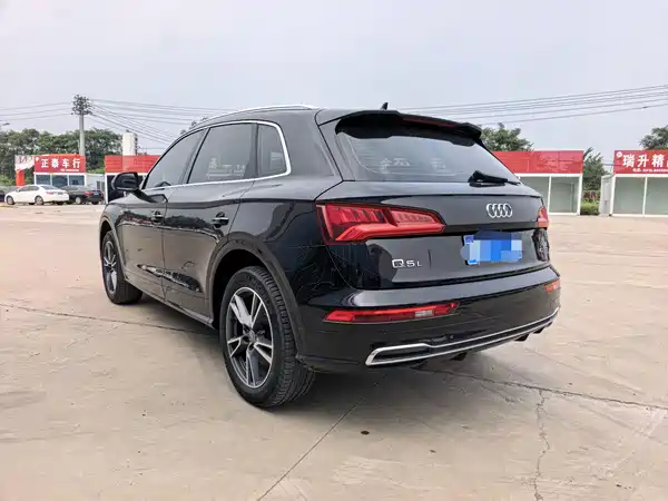 Audi Q5L 2019