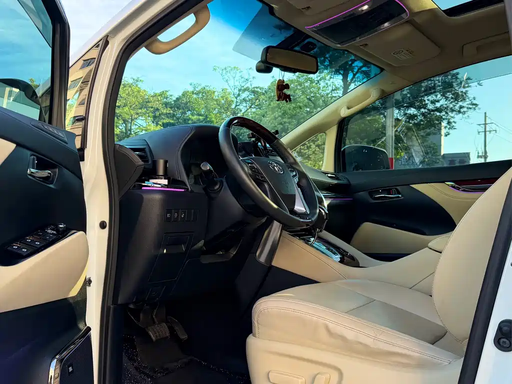 Toyota Alphard 2016 — фото 6