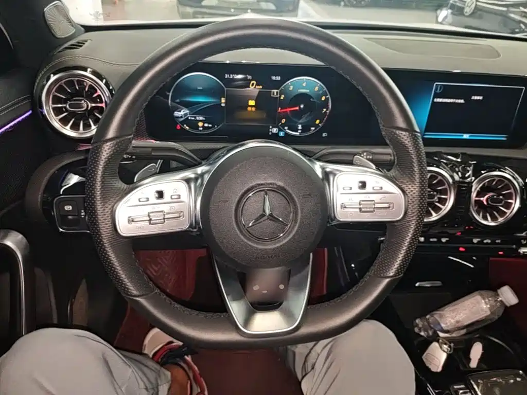 Mercedes-Benz A-Class 2021 — фото 11