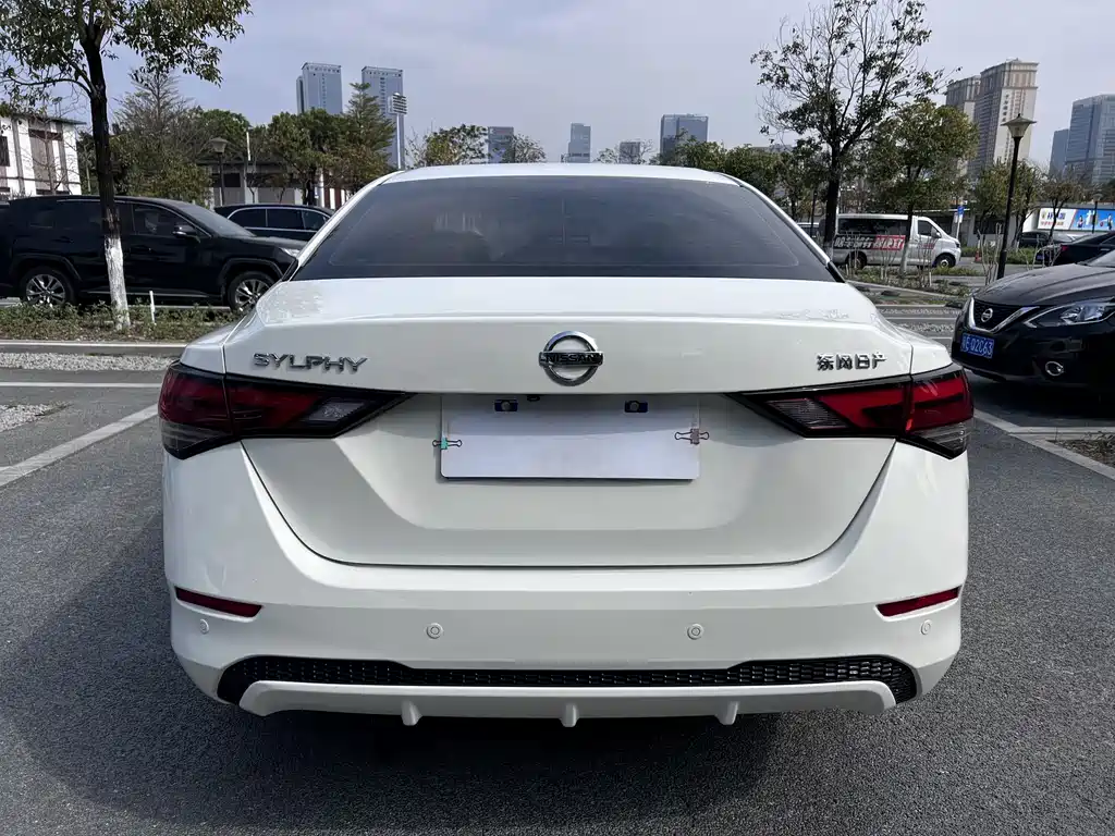 Nissan Sylphy 2022 — фото 12
