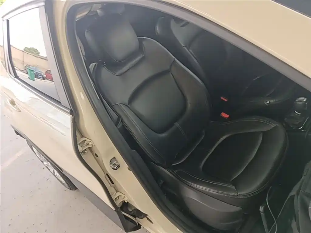 Renault Captur 2019 — фото 25