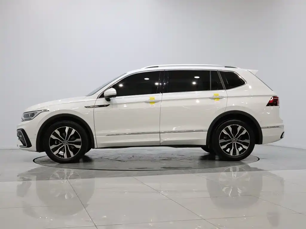 Volkswagen Tiguan L 2024
