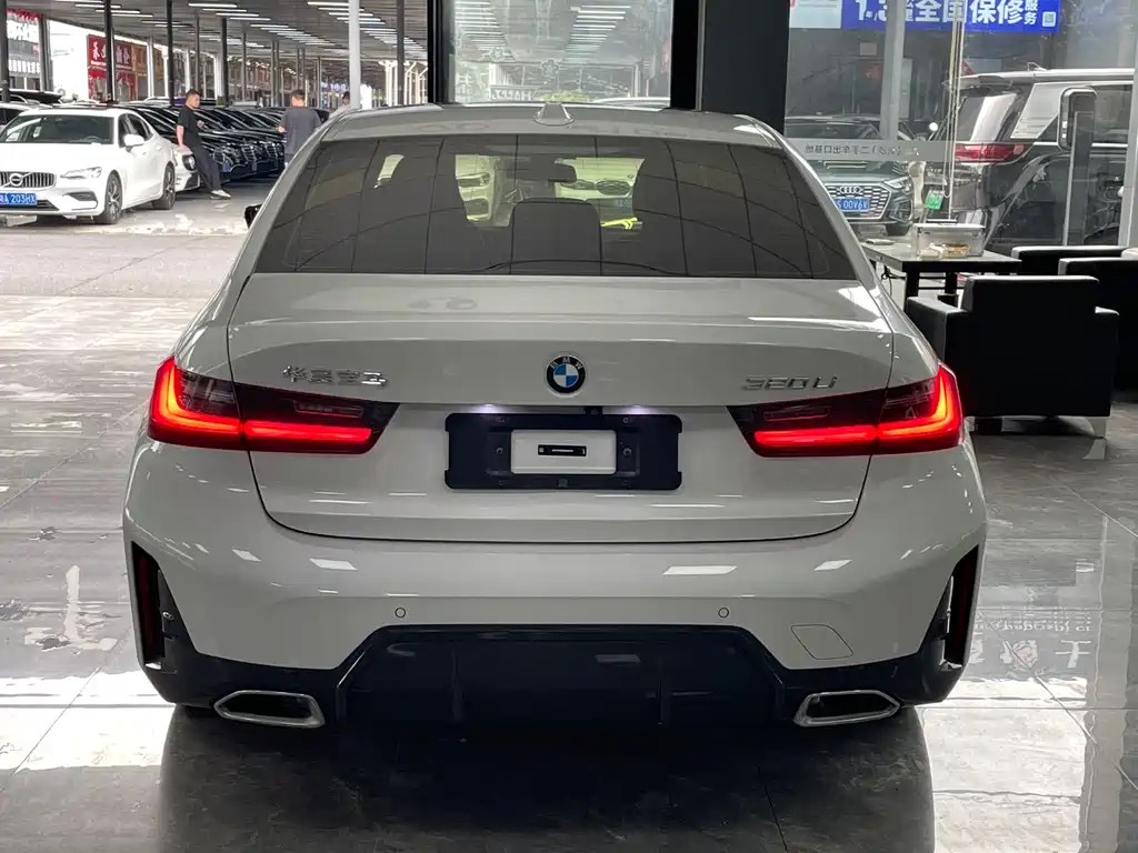 BMW 3 Series 2023 — фото 16