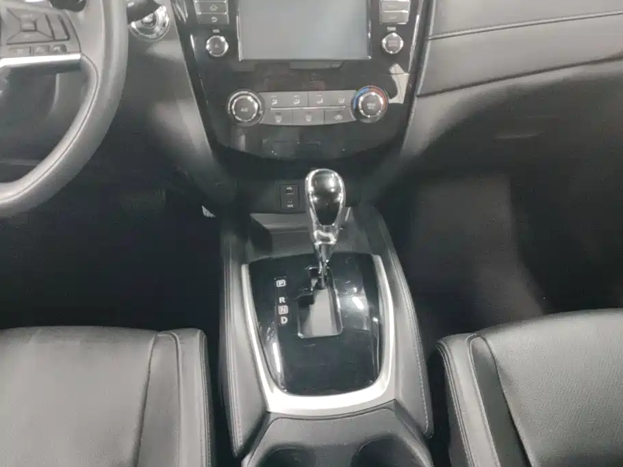 Nissan X-Trail 2018 — фото 16