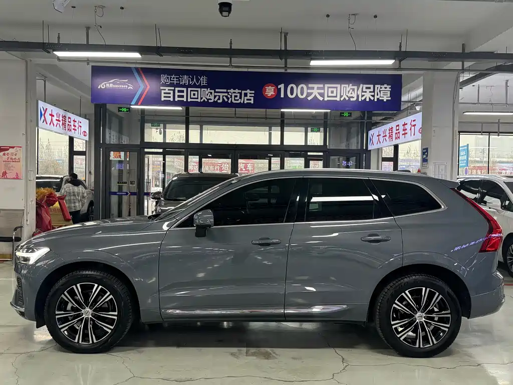 Volvo XC60 2022 — фото 4