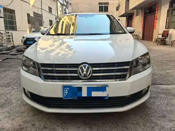 Volkswagen Lavida 2014