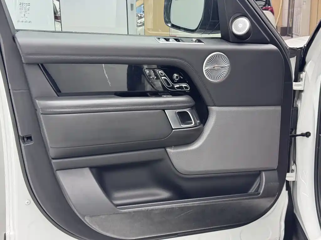 Land Rover Range Rover 2018 — фото 17