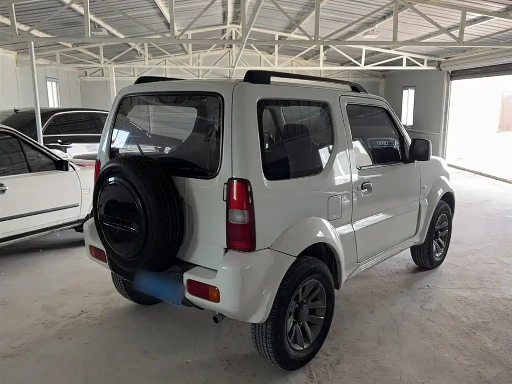 Suzuki Jimny 2016 — фото 9