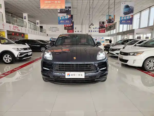Porsche Macan 2021