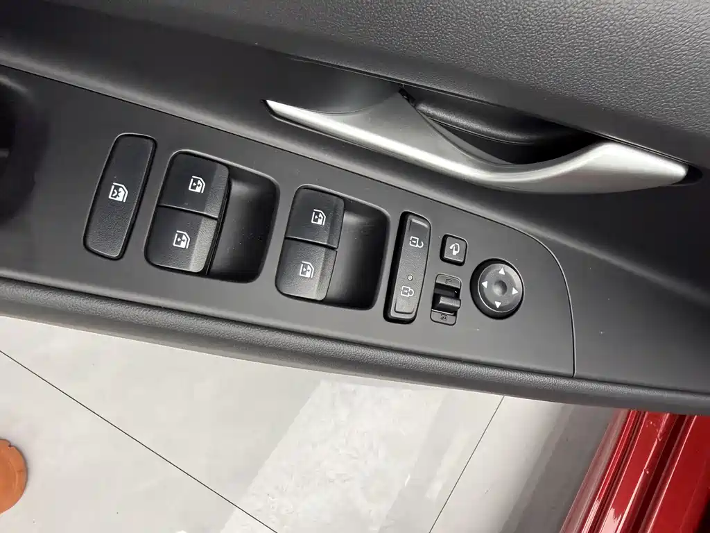 Hyundai Elantra 2022 — фото 8