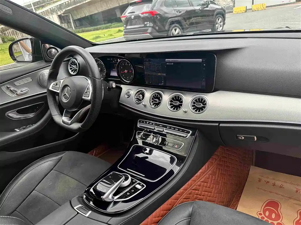 Mercedes-Benz E-Class 2017 — фото 20