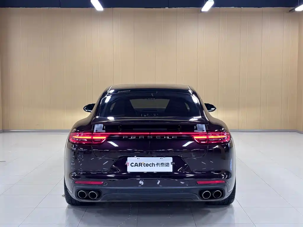 Porsche Panamera 2017 — фото 19