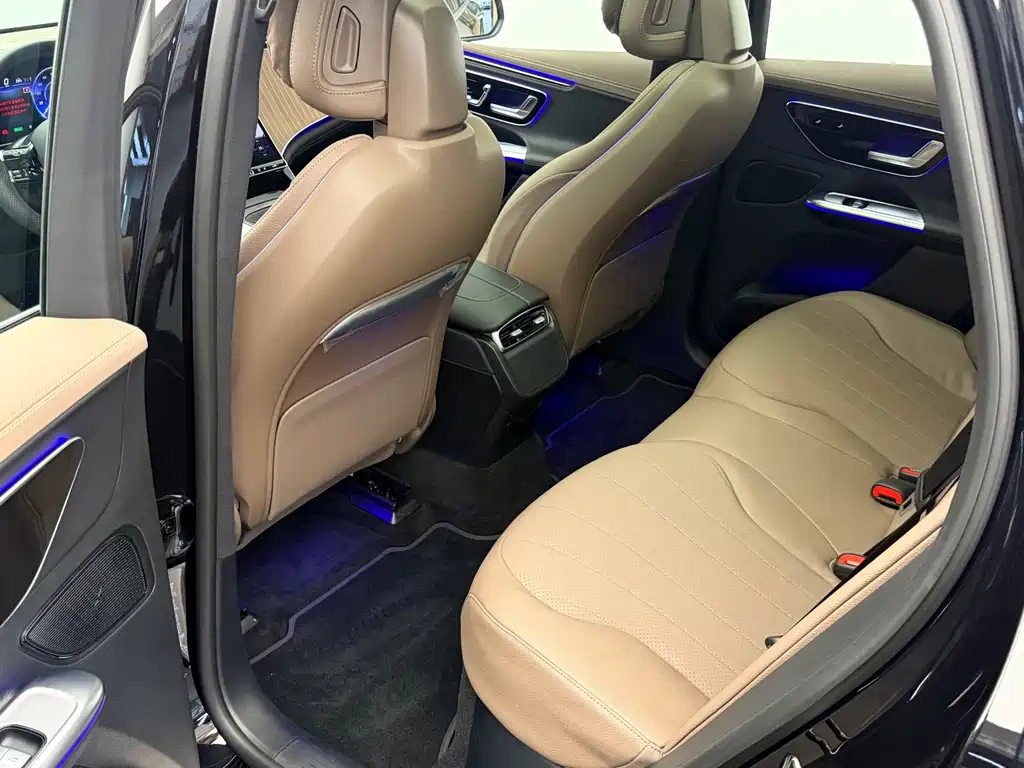 Mercedes-Benz EQE SUV 2025 — фото 11