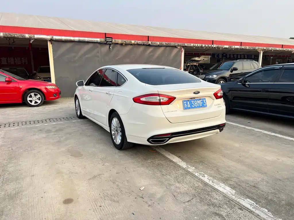 Ford Mondeo 2015 — фото 20