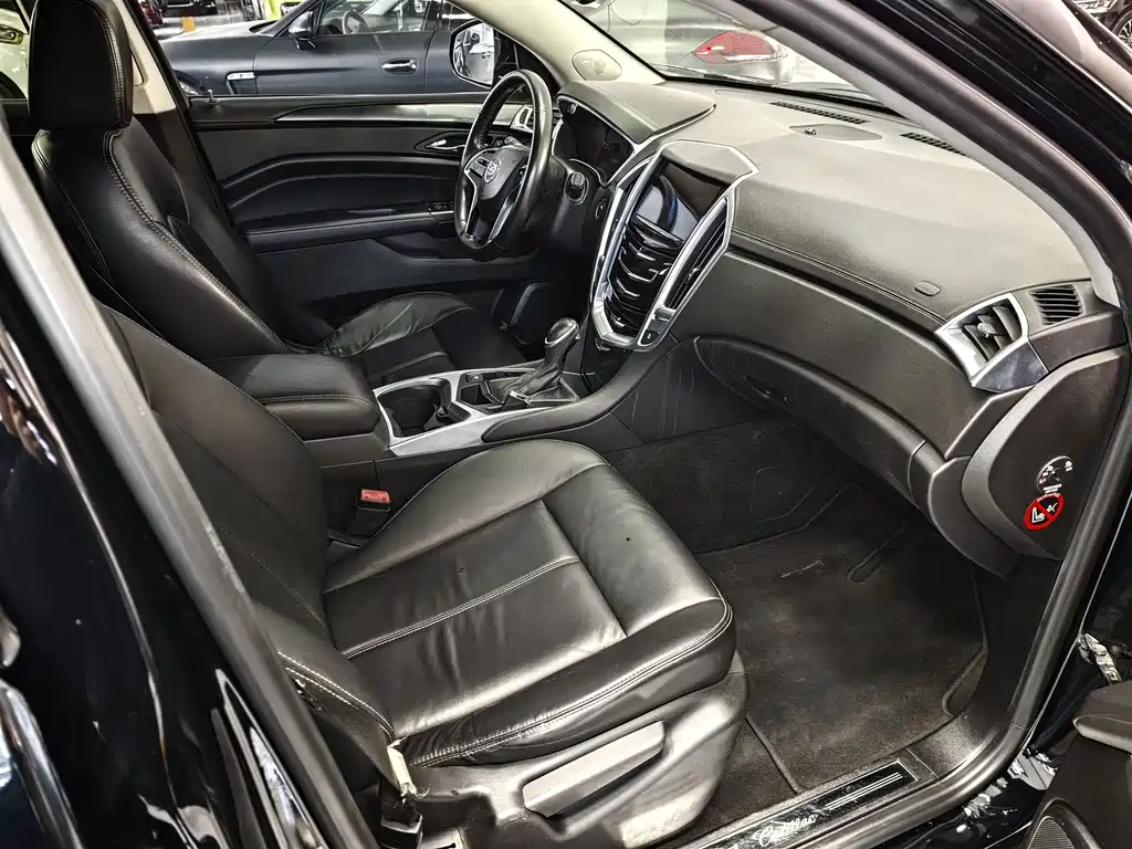 Cadillac SRX 2014 — фото 4