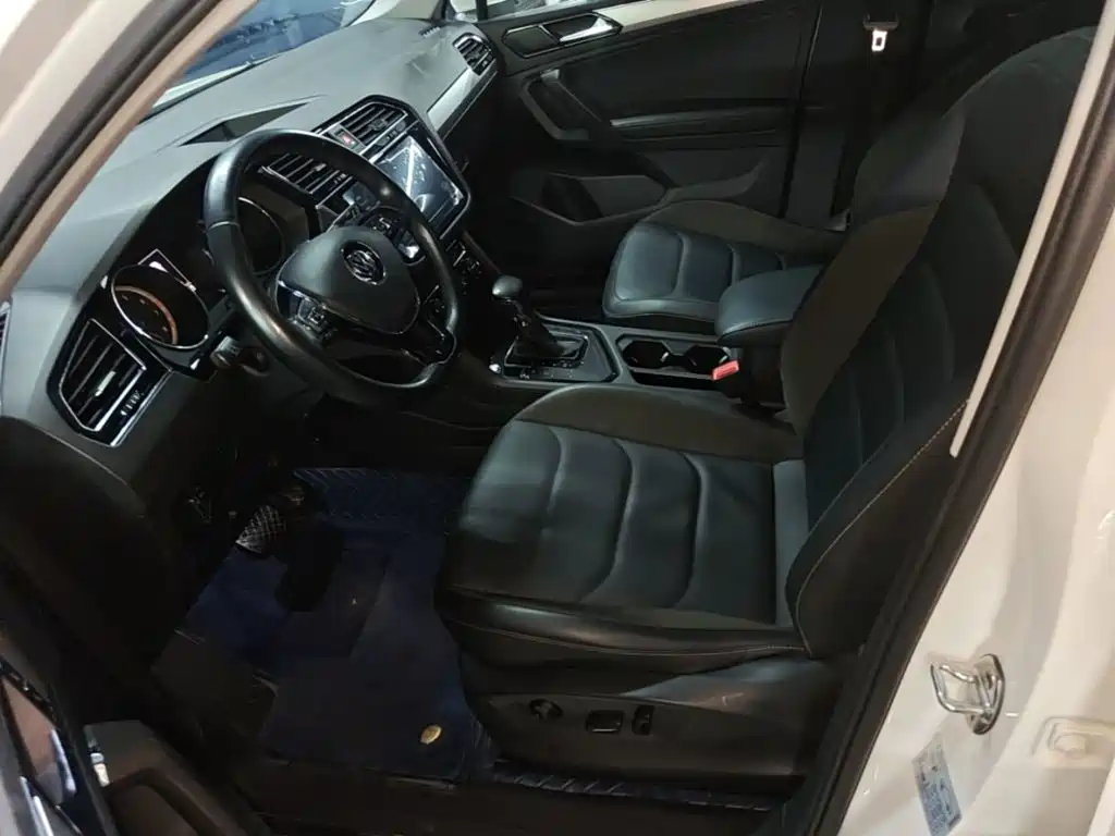 Volkswagen Tiguan L 2020 — фото 15