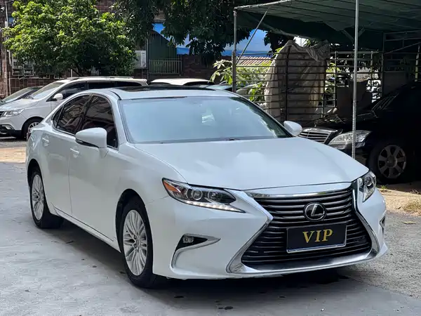 Lexus ES 2014