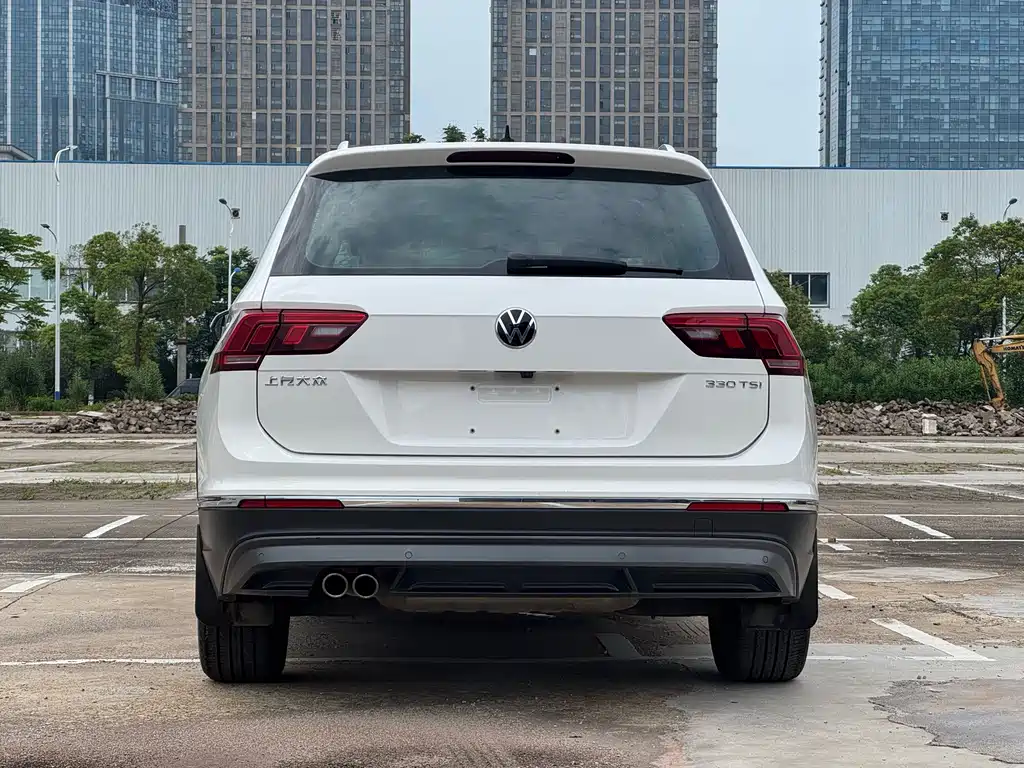 Volkswagen Tiguan L 2021 — фото 9
