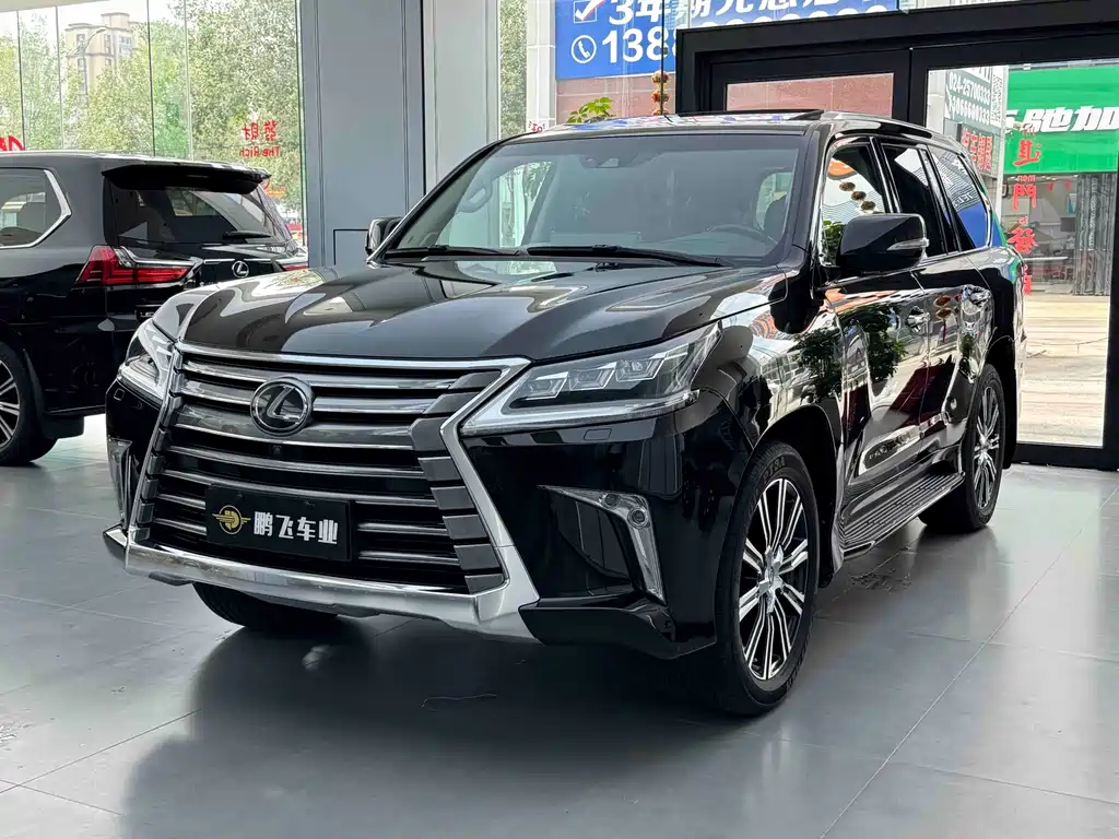 Lexus LX 2020 — фото 1