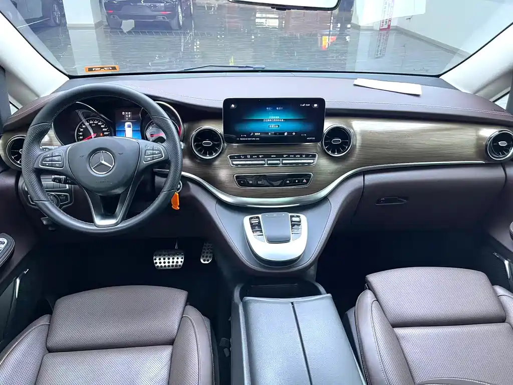 Mercedes-Benz V-Class 2023